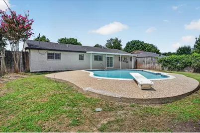 154 Hallmark Drive W, Fort Worth, TX 76134 - Photo 23