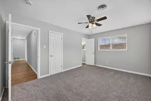 154 Hallmark Dr W, Fort Worth, TX 76134 - Photo 11