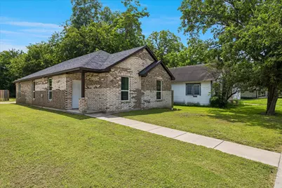 344 N Taylor Street, Gainesville, TX 76240 - Photo 3