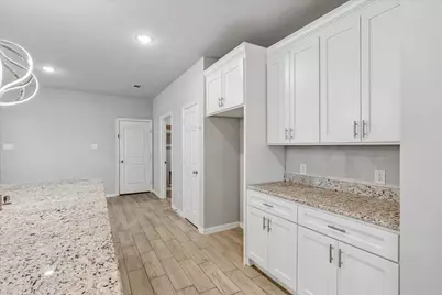 344 N Taylor Street, Gainesville, TX 76240 - Photo 11