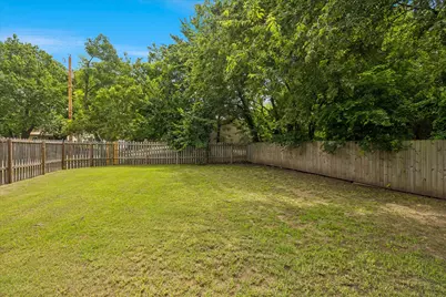 344 N Taylor Street, Gainesville, TX 76240 - Photo 27