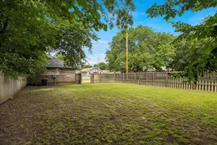 344 N Taylor St, Gainesville, TX 76240 - Photo 29