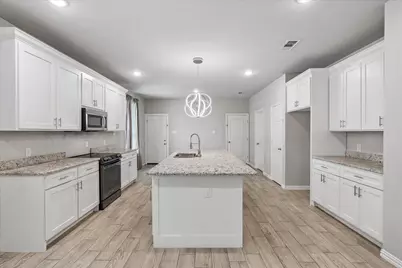 344 N Taylor Street, Gainesville, TX 76240 - Photo 9