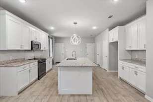 344 N Taylor St, Gainesville, TX 76240 - Photo 9