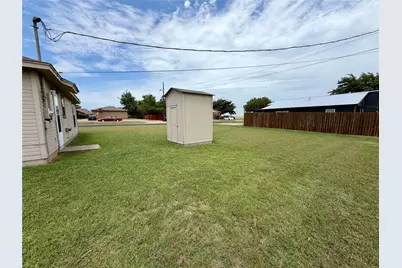1708 Overland Drive, Cleburne, TX 76033 - Photo 17