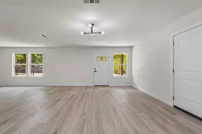106 Mount Shasta Street, Dallas, TX 75211 - Photo 9