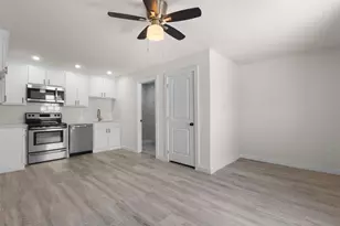 106 Mt Shasta St, Dallas, TX 75211 - Photo 23