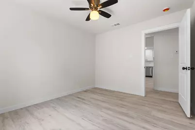 106 Mount Shasta Street, Dallas, TX 75211 - Photo 17