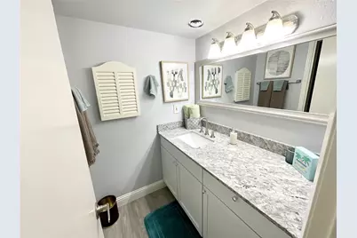 536 E Avenue J #A, Grand Prairie, TX 75050 - Photo 9