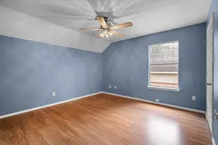 10323 Budtime Ln, Dallas, TX 75217 - Photo 23