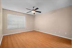 10323 Budtime Ln, Dallas, TX 75217 - Photo 13