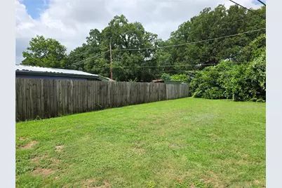 1817-1819 Brittain Street, Fort Worth, TX 76111 - Photo 17