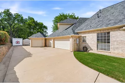 7805 Vineyard Court, North Richland Hills, TX 76182 - Photo 37