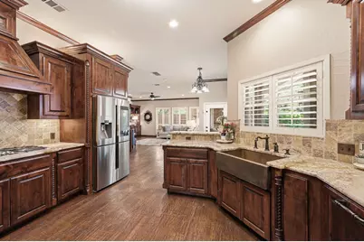 7805 Vineyard Court, North Richland Hills, TX 76182 - Photo 13