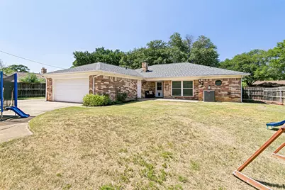 333 W Louella Drive, Hurst, TX 76054 - Photo 27