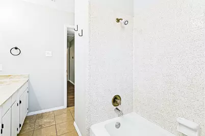 333 W Louella Drive, Hurst, TX 76054 - Photo 23
