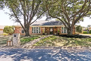 333 W Louella Dr, Hurst, TX 76054 - Photo 1