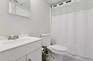 7012 Greenview Cir S, Fort Worth, TX 76120 - Photo 11