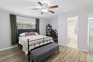 7012 Greenview Cir S, Fort Worth, TX 76120 - Photo 9