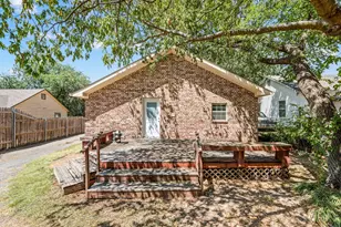 422 N Wood St, Denton, TX 76209 - Photo 27