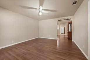 422 N Wood St, Denton, TX 76209 - Photo 5