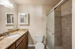 422 N Wood St, Denton, TX 76209 - Photo 17