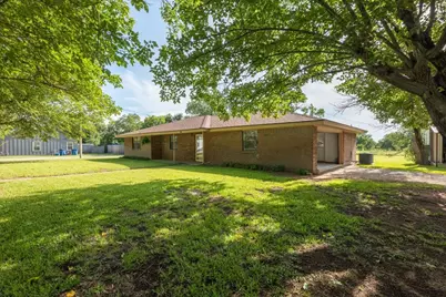 131 S Crescent Street, Gorman, TX 76454 - Photo 17
