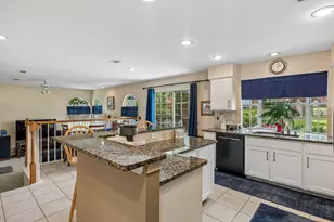 800 Fernwood Ct, Highland Village, TX 75077 - Photo 11