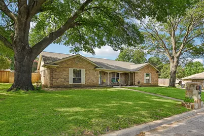 6404 Suncrest Court, North Richland Hills, TX 76180 - Photo 3