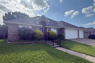 3607 Heatherbrook Dr, Arlington, TX 76001 - Photo 1