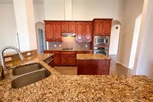529 Olympia St, DeSoto, TX 75115 - Photo 11