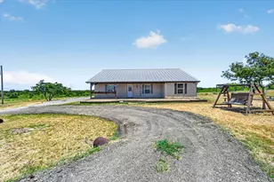 901 Marion Rd, Venus, TX 76084 - Photo 1