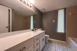 927 Turtle Cove, Irving, TX 75060 - Photo 23