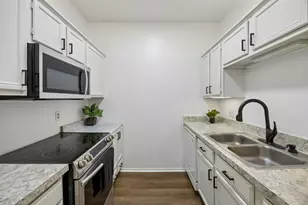 9254 Forest Ln, Dallas, TX 75243 - Photo 9