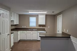 700 Flamingo Dr, Saginaw, TX 76131 - Photo 7