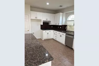 404 Belmont Court, Lewisville, TX 75067 - Photo 9