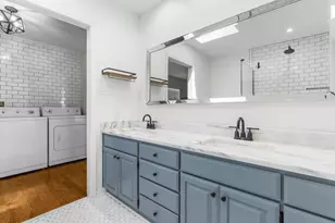 563 Hambrick Rd, Dallas, TX 75218 - Photo 11