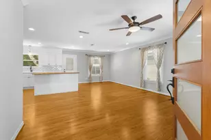 563 Hambrick Rd, Dallas, TX 75218 - Photo 15