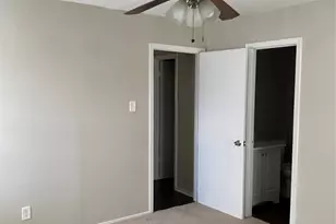 3210 Little River Dr, Dallas, TX 75241 - Photo 15