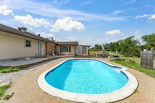 704 Land of Goshen Dr, Springtown, TX 76082 - Photo 7