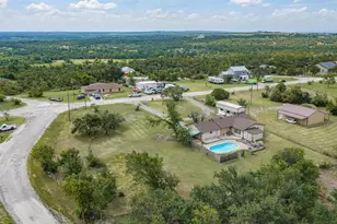 704 Land of Goshen Dr, Springtown, TX 76082 - Photo 35