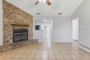 704 Land of Goshen Dr, Springtown, TX 76082 - Photo 15