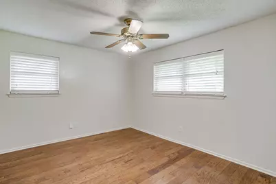8520 Marys Creek Drive, Benbrook, TX 76116 - Photo 31