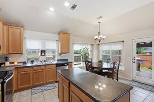 1218 Inglewood Dr, Mansfield, TX 76063 - Photo 11