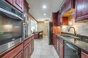 1800 Briarcrest Ln, Arlington, TX 76012 - Photo 15