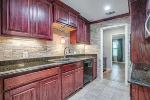 1800 Briarcrest Ln, Arlington, TX 76012 - Photo 15