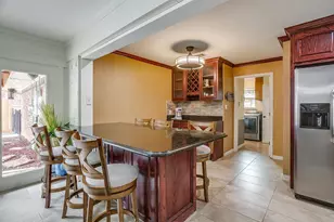 1800 Briarcrest Ln, Arlington, TX 76012 - Photo 11