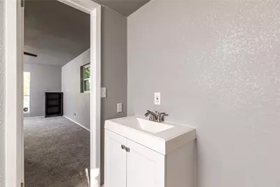 424 Wilshire Avenue, Azle, TX 76020 - Photo 17