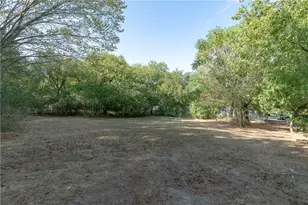424 Wilshire Ave, Azle, TX 76020 - Photo 29