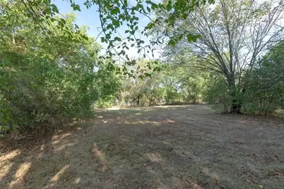 424 Wilshire Avenue, Azle, TX 76020 - Photo 31